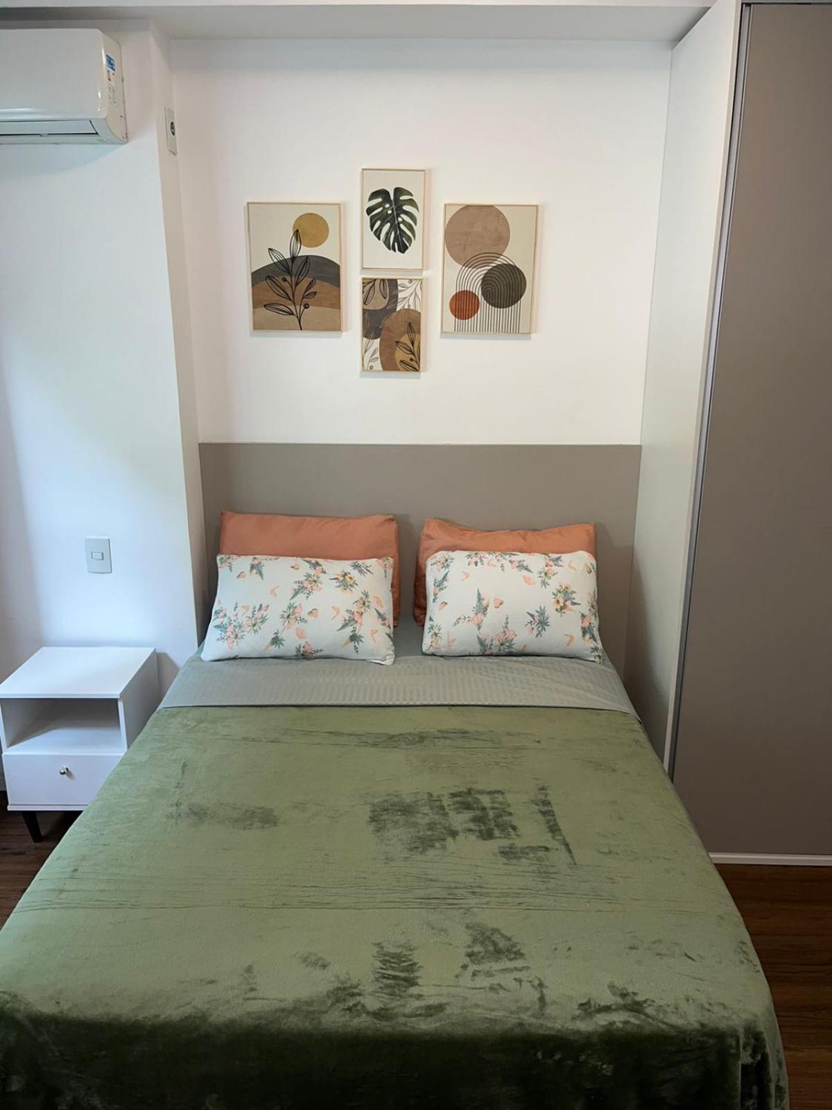Apartamento Em Moema - São Paulo